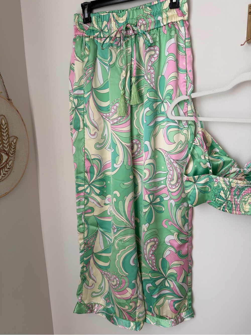 Camila Coelho Green & Pink Swirl Pucci crop top and wide leg pant Set - Picture 6 of 10